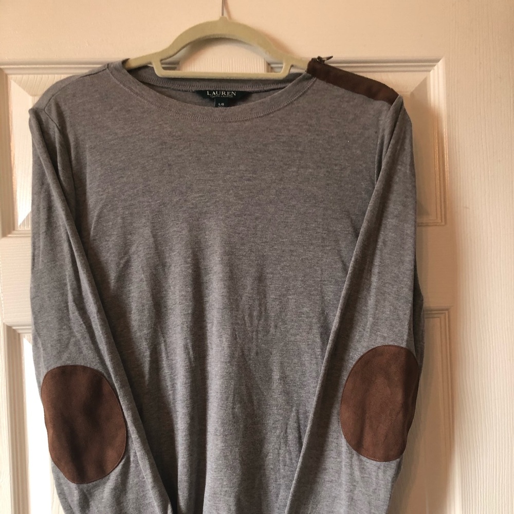 Grey sweater with brown suede detail